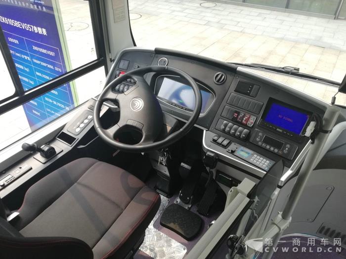 宇通10米纯电动公交车4.jpg